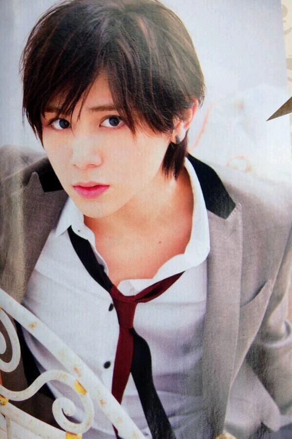 teacher__Y's tweet photo. " 俺を見るんじゃ無くて
                  教科書見ろよ  "

2人っきりの教室

       真っ暗で誰も居ない校内

   2人岳の秘め事…

#RTした人全員フォローする 
#無言フォロー http://t.co/5ZOk9NibLn