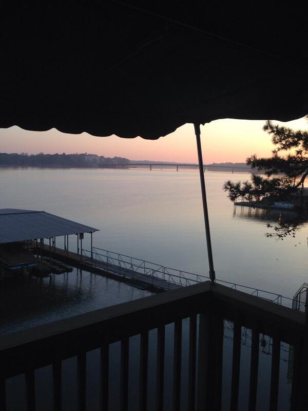 learaviator's tweet image. Good  Morning Arkansas....I need mor sleep