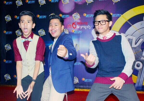 TimeLineCJR_'s tweet photo. permisiii cogan mau lewat :D
wohooo *pingsan* @CJRisCJR http://t.co/xdjGngGCSC