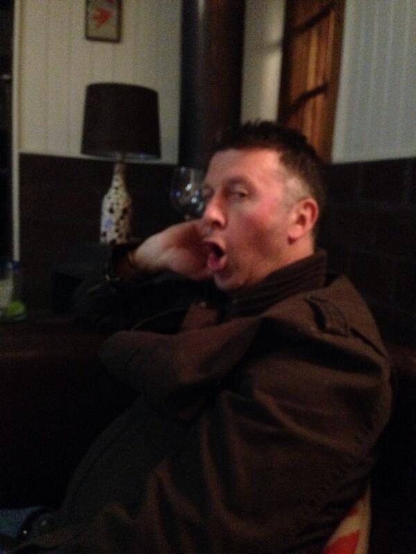 michelletobin1's tweet image. Reckon you've got him. He says Nooooo. But was cheering for ports all night @bradebert07 #timetoconvert #50001