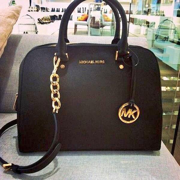 PursePorns's tweet photo. Simple yet perfect💘😍 http://t.co/v81WCimtPr