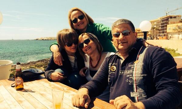 azzurralan's tweet photo. Mare sole ricci &amp; family. Day 11. #100happydays http://t.co/m0qyMHECXU