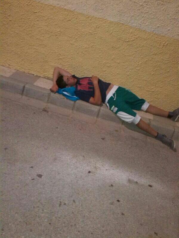 adriancan0's tweet photo. Durmiendo un rato jajaja http://t.co/kQQFWWFMCl