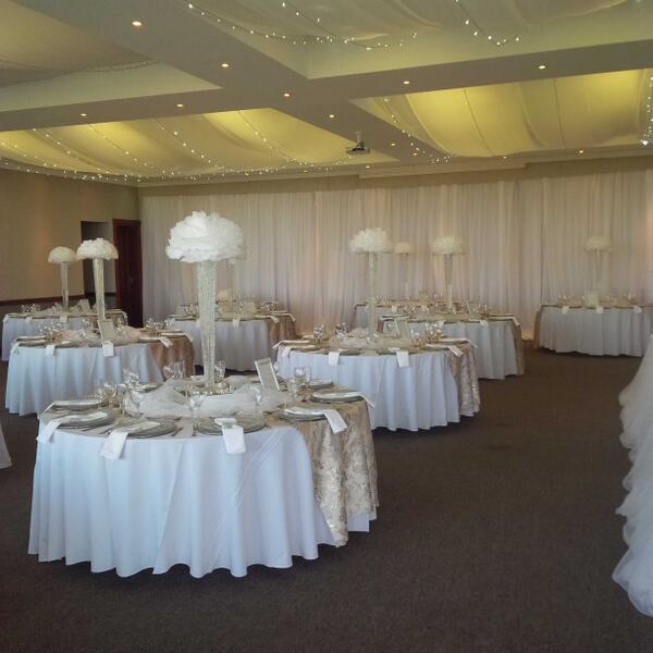 avbasten's tweet photo. "Bly die troue by #EuphoriaGolfEstate gebeur. Het gister die ongeluk gesien wat die groom oorleef het #inspiring http://t.co/8Znf8NPa26