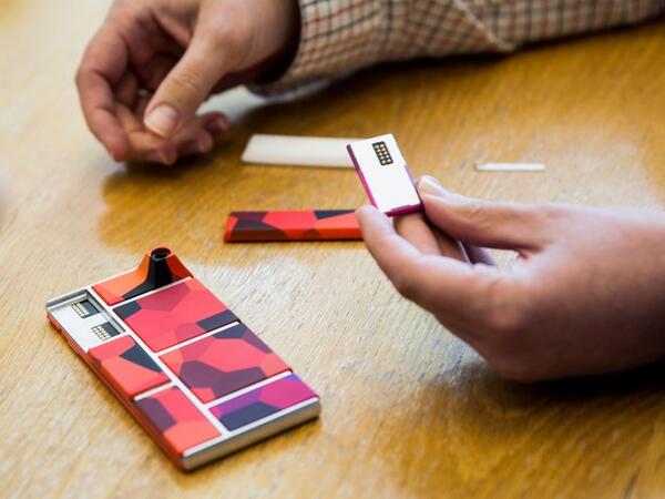 WIRED's tweet image. With Project Ara, Google reinvents the cellphone as we know it wrd.cm/1jfwsVA
