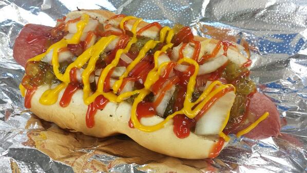 ShamelessDogs's tweet image. @12stringbrewery servin @ShamelessDogs all day to compliment the delicious selection of beers on tap!!!