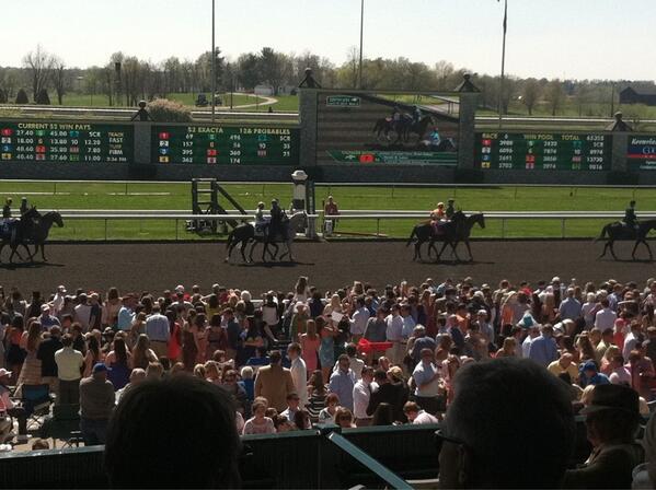 jeffevans06's tweet photo. Saturday is meant for horse racing #keeneland http://t.co/hzHcio3Wk4