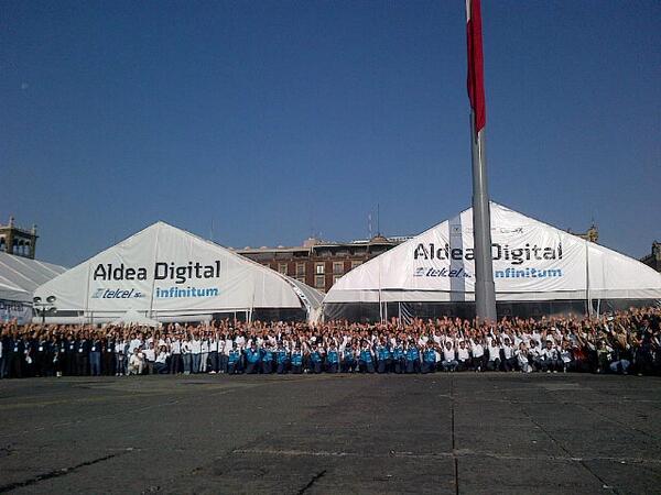 Les presento a todo el staff que hace posible #AldeaDigital <a href="/Telcel/">Telcel</a> <a href="/infinitum/">Infinitum</a> Aquí los esperamos