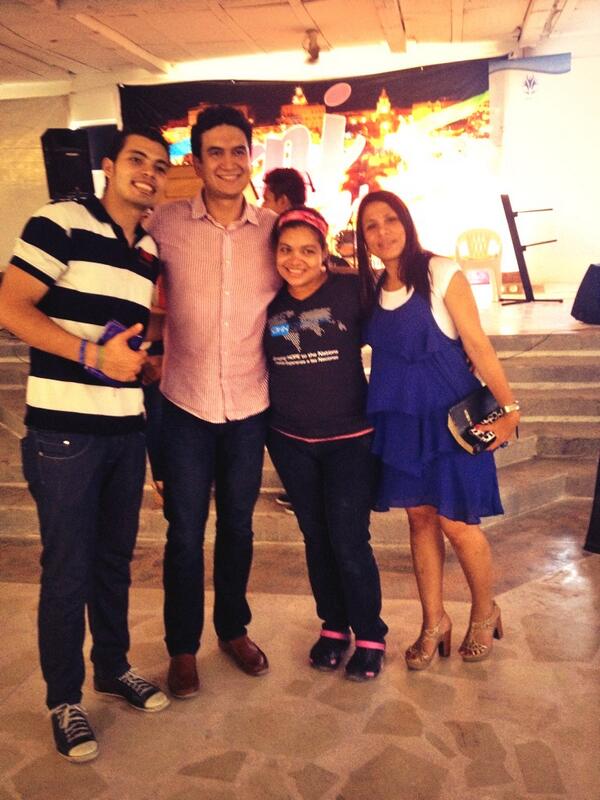 OneHopeNetwork's tweet image. Tiempo de gran bendición! Jovenes talentosos, creativos y llenos de amor por esta generación!!!