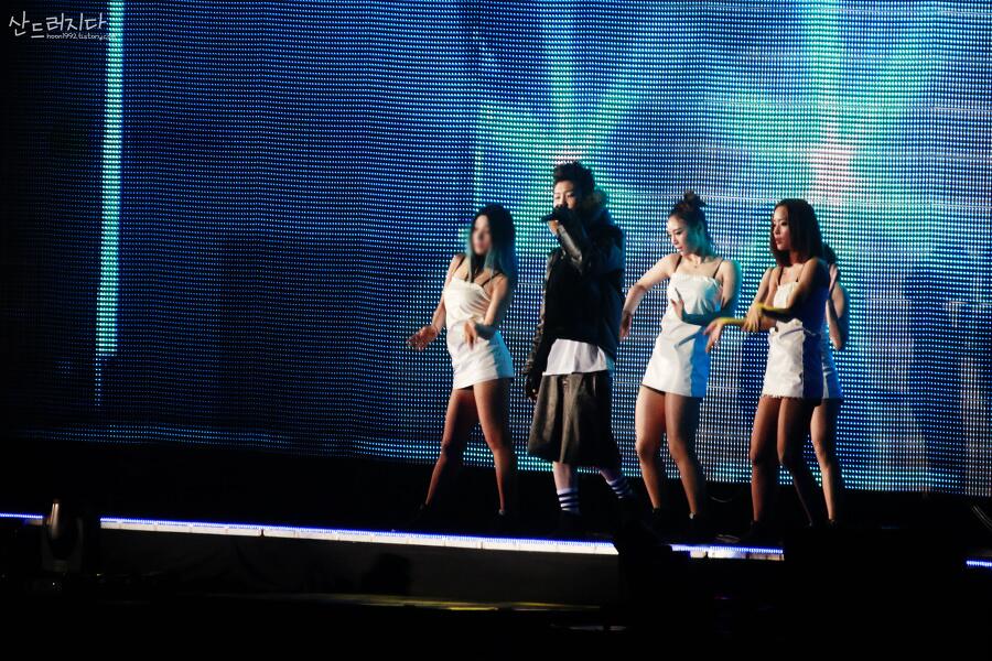 BlmjPp4CAAAWflQ.jpg:large