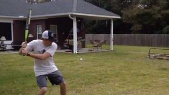 dæk gårdsplads Benign Cut4 on Twitter: "VIDEO: This guy combines golf and baseball in unreal trick  shots: http://t.co/XxdpFxigfj http://t.co/cYxSHUAtbg" / Twitter
