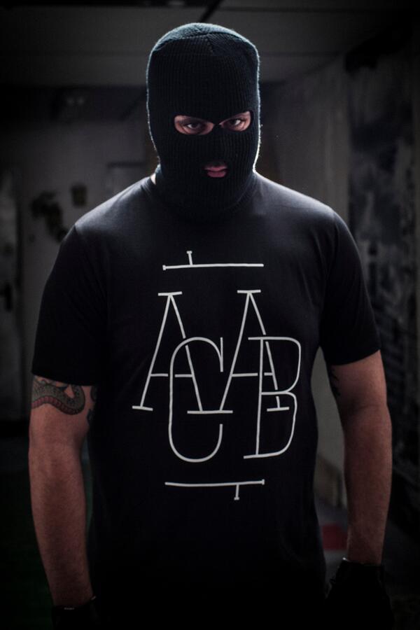 Nueva camiseta A.C.A.B   15€ en mano 20€ envio.
Pedidos: Ratasinestables@gmail.com