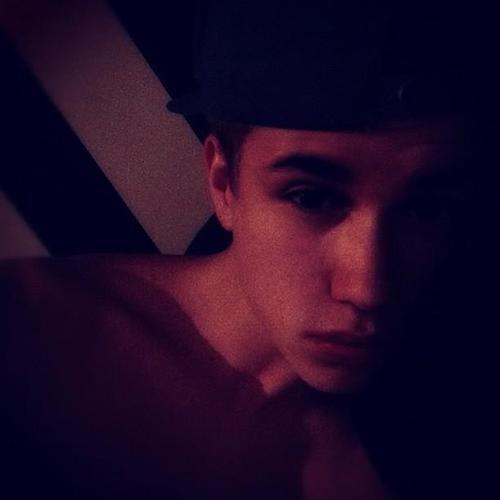 Jayxoxo66's tweet photo. Good Night http://t.co/JpQ8nPFA7u