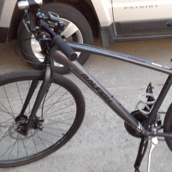 FitinWi's tweet image. New bike for extra cardio! New hybrid, on and off road bike!