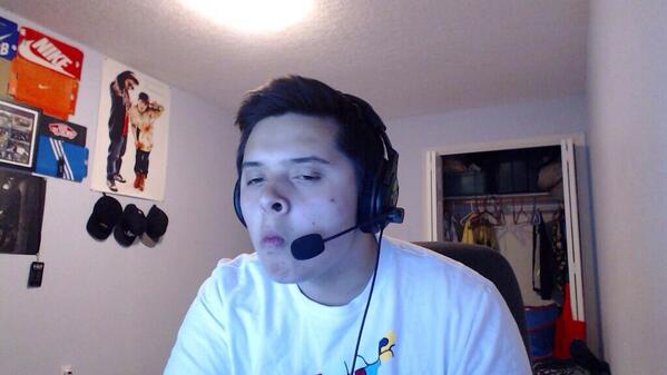 _MahalBro's tweet image. So I got a webcam. 1080p. I'm gonna start streaming soon. NOT COD. FUCK YOU.