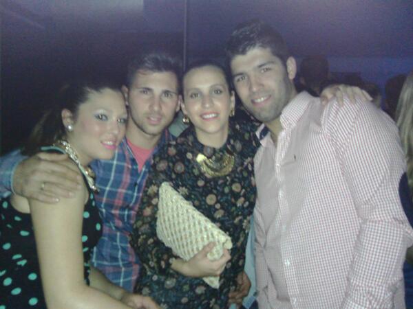Carlostiro19's tweet photo. "@andrearivloz: @Ana_Alvarez97 @Carlostiro19 @Ismaelortega22 noxe perfecta km ellos!!!! http://t.co/7WSiOkhfEf"