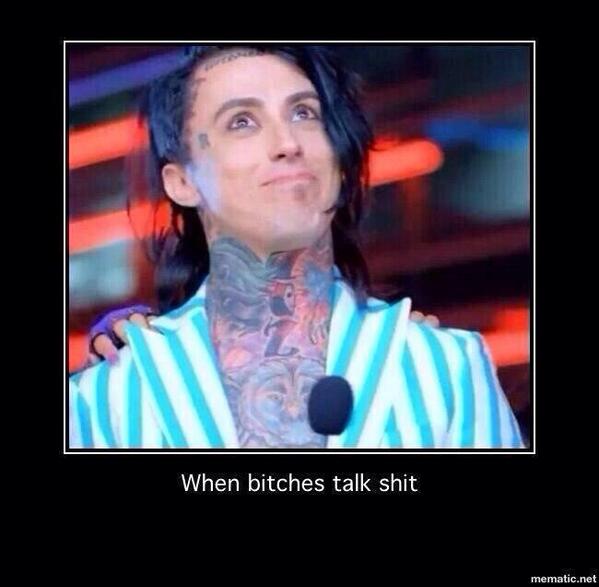 JakeThePanada's tweet image. Laughed a little to much at this xD #FallingInReverse #FallingInReverseFans @FIROfficial @RonnieRadke #FIR