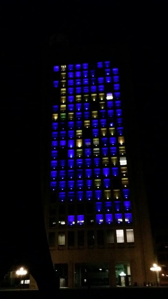 OnlyInBOS's tweet image. #MIT building tonight boldly displaying Sean Collier's badge number 179. #CollierStrong