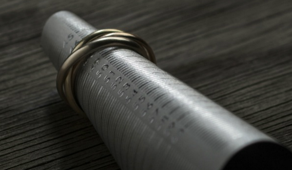 adage's tweet image. Ring Maker's biz card is stealthy way to measure your future spouse's finger: bit.ly/1eIjJPb