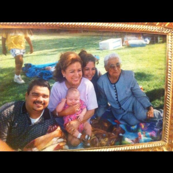 torijannn's tweet image. My great great grandma, my great grandma, my grandma, my dad &amp;amp; I 👵👵👵👨👶 #FiveGenerations 😭💕💕