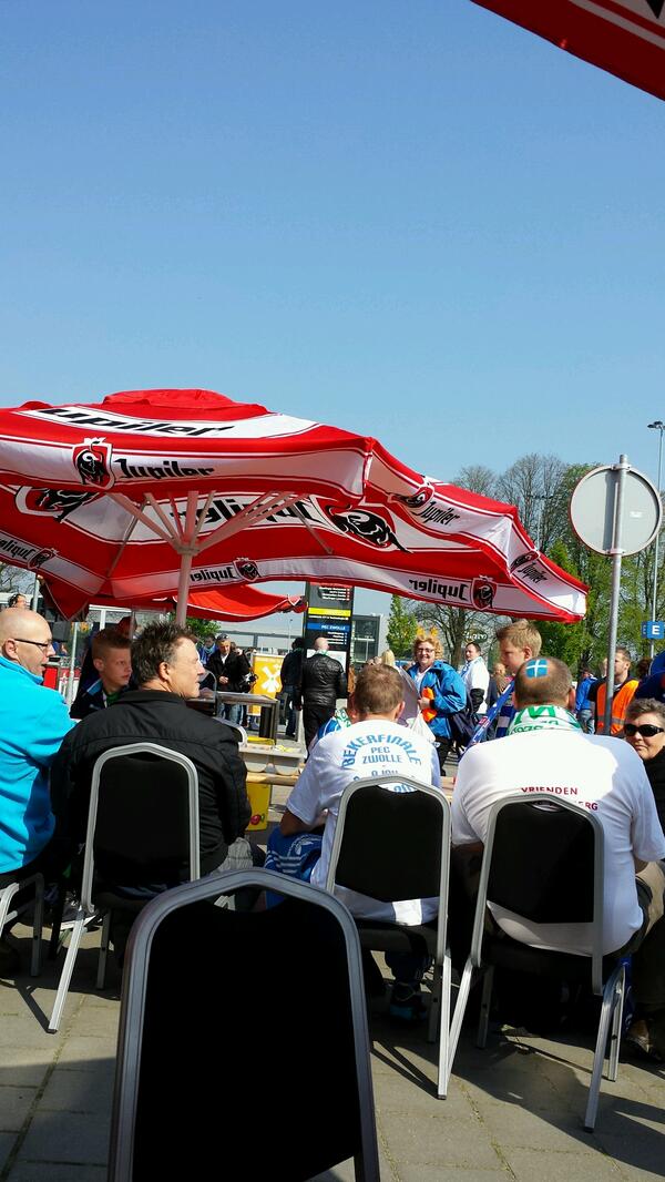 jordi353's tweet photo. Zwolleee! Straks de bussen in http://t.co/rG3gH7l6ir