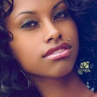 21chapters's tweet image. Co-CEO of Twenty-One Chapters April Thompson