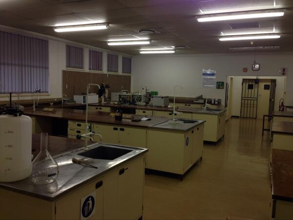 Alphalab1's tweet photo. Check it out , university labs 24 years old going strong .www.alphalabafrica.com http://t.co/qepimLE8dn
