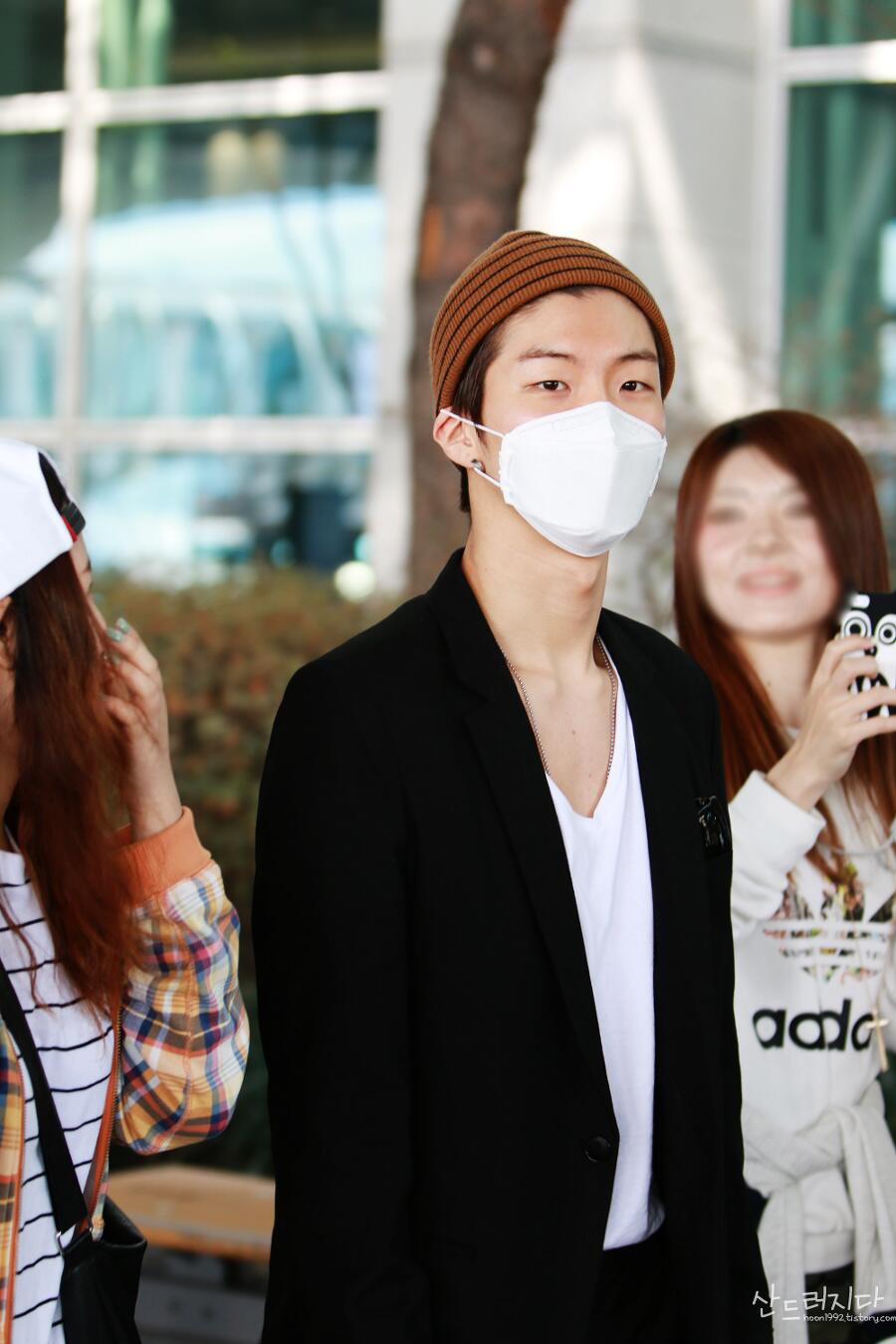 BlpcrzOCQAA-5VV.jpg:large