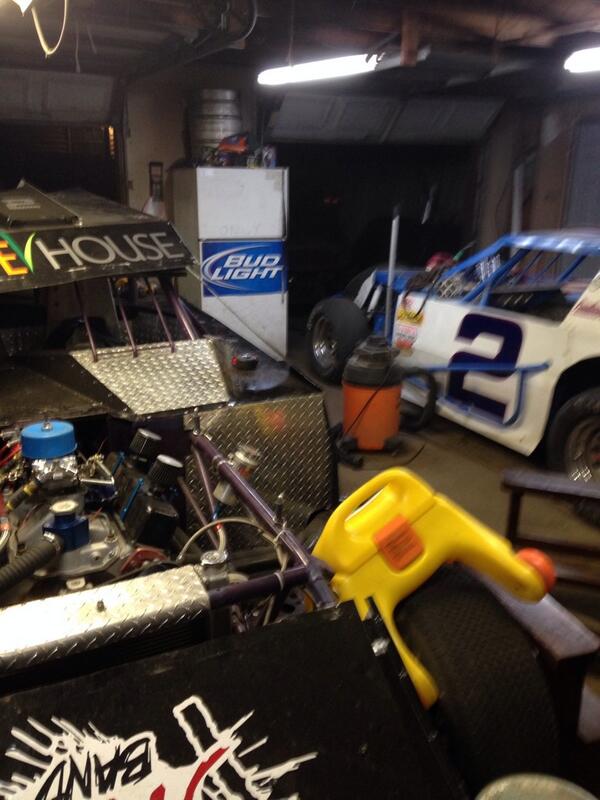 donovon122's tweet photo. Both cars r in http://t.co/38cmwLbcpW