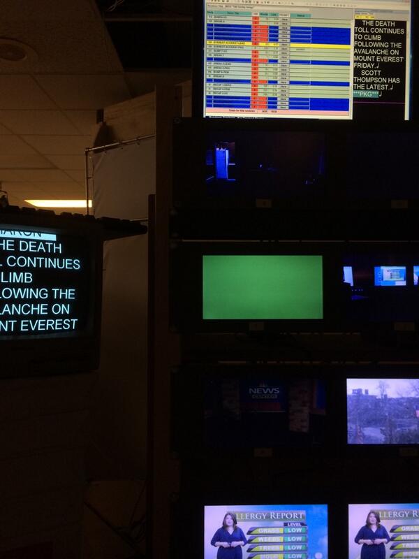 DigitalSchoolzy's tweet image. Part of my morning! #prompterproblems