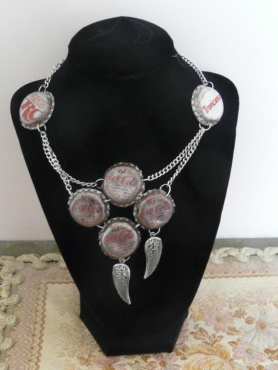 TheRecycleLine's tweet image. Vintage Angel wing soda cap necklace etsy.com/shop/RecycleLi…
#hipsterfashion #tumblr #Pinterest #etsy #jewelryonetsy