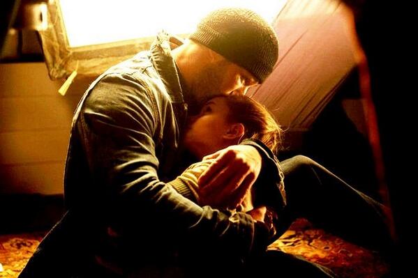 johnny_sequoyah's tweet photo. Hug &amp; Kiss http://t.co/PrrboXbBJF