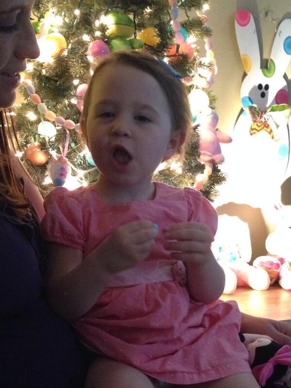 maggieising's tweet photo. I asked Abby to say cheese. I said "say cheese, Abby" and she responds "cheese Abby" @AnnaAmes http://t.co/G2pUgWvj6q