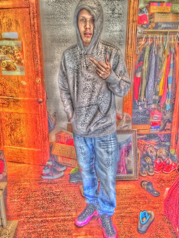 Yung_bfreshh's tweet photo. Regula shit today HAPPY EASTER YA !! http://t.co/YOXWqejt5L