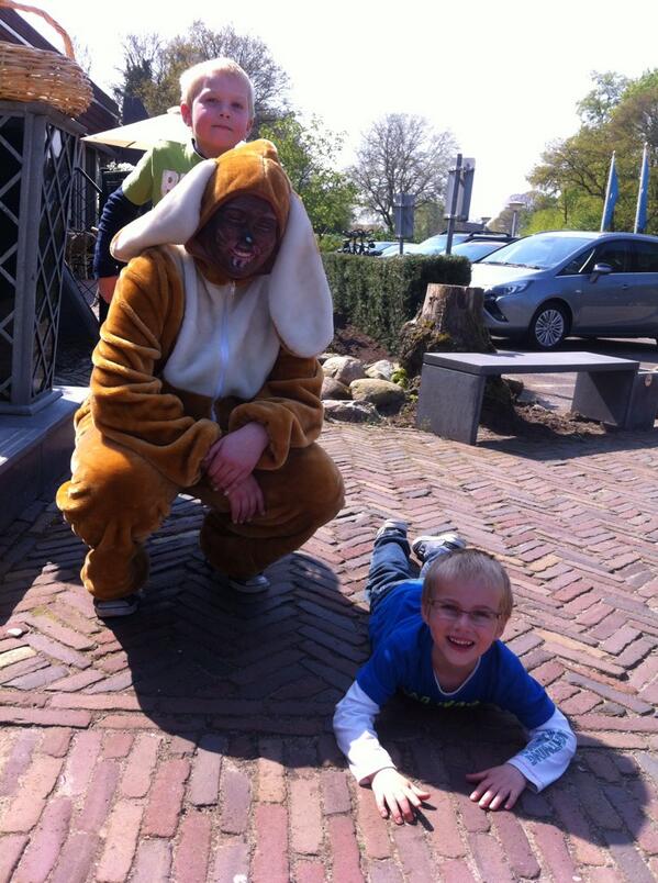 "<a href="/mvherlaar/">AutorijschoolHerlaar</a>: <a href="/FHZeegserDuinen/">FH De Zeegser Duinen</a> bedankt het was top geregeld!!! " graag gedaan names het hele team.  <a href="/FletcherHotels/">fletcherhotels</a>