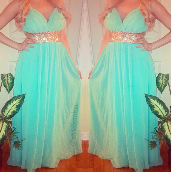 modnessa's tweet image. RT if you would wear this?💚💙 Shop now modnessa.ca !!👍