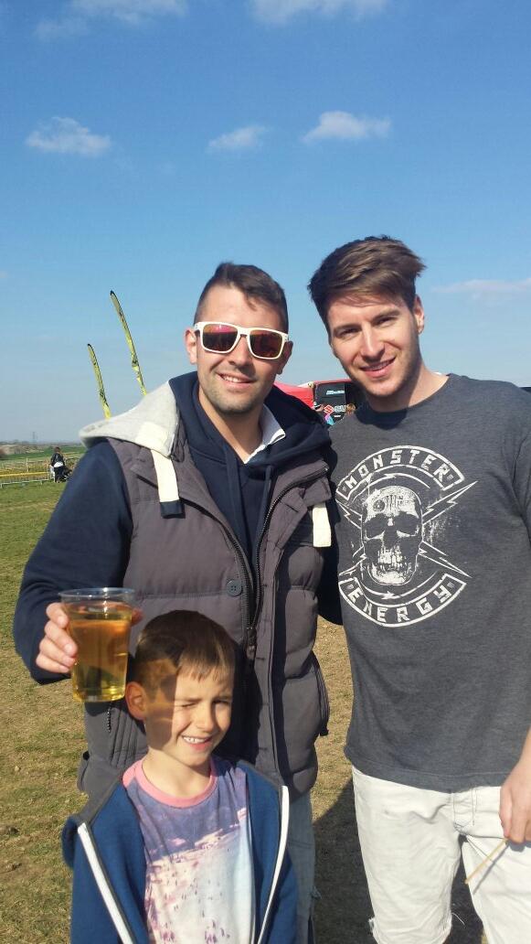 simo910_'s tweet image. Cheers for the photo @tommysearle100  #topbloke #legend