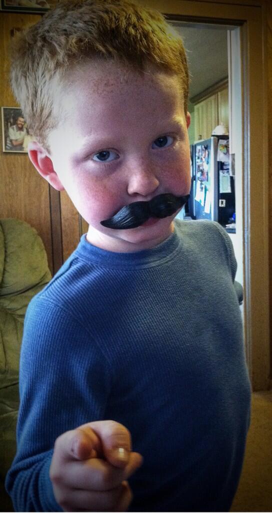 kelijo1's tweet image. #WaxLips .... Nope #WaxMustache!