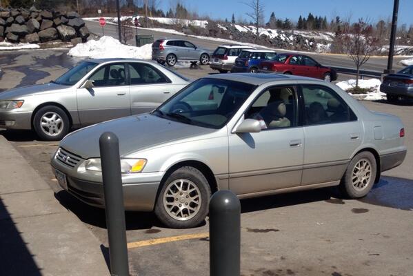 erni_mae's tweet image. Walked out of Walgreens to my sisters car and thought there was a little old lady sitting in the back. #wrongcar😳