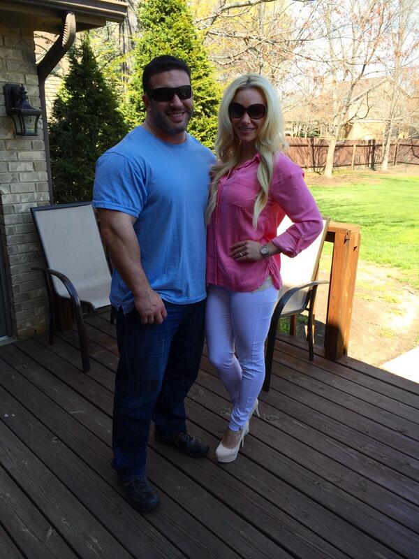 BlairMone1's tweet photo. Happy Easter!  He is risen!! @JessFit http://t.co/lU2h4bWOnC