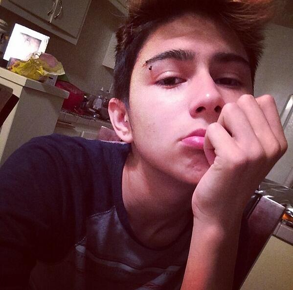 _SammyLopes_'s tweet photo. sick 😒 http://t.co/qMMb6EaJCf