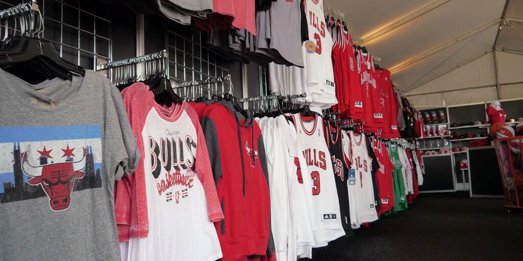 bulls fan store