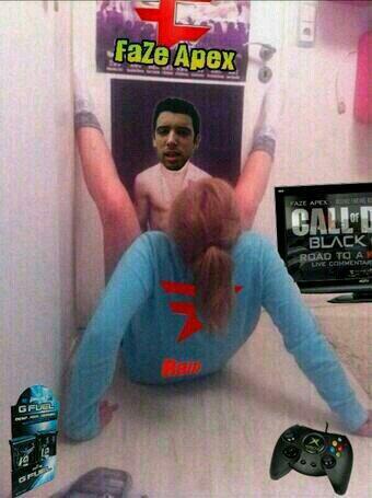 _Ollie's tweet image. I know why #FaZe5 is taking so long to come out. Apex is busy.