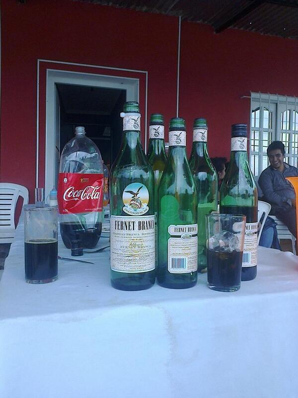 SopinRoldan's tweet image. #PlaceresDeLaVida asi terminamos con la banda a las 12 del mediodia #LeDimos mucho color a la noche del  #Sabado