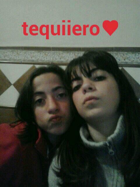 EsJessicaxula's tweet photo. Akii cn mk ermana carmen tequiiero♥ http://t.co/LDZc0mSfMK