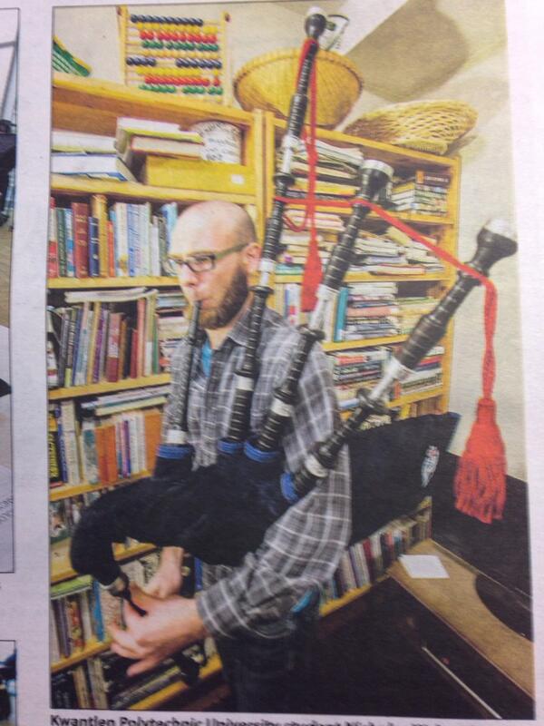 BCeducator's tweet photo. .@symphily, you have a twin that plays bagpipes?Otherwise I may need to borrow yours for all my hot air #bcpoli #bced http://t.co/U4A0sUG2XJ