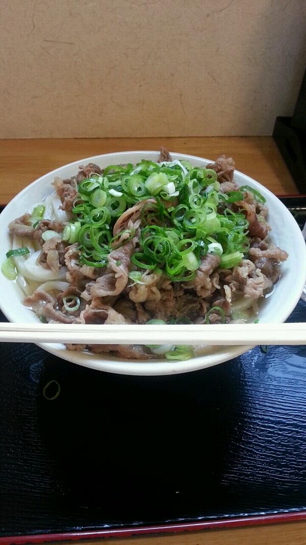 djminosaco's tweet photo. うどん/肉の配分がおかしくて最高(´ω｀) http://t.co/sU1aYyARYL