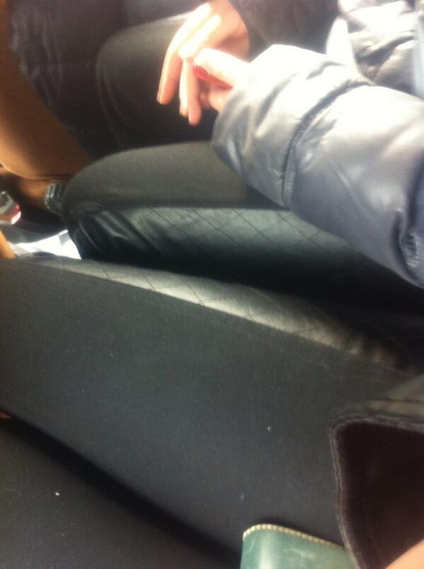 suuz__sanne's tweet image. Moewaaaah #schoonzusje #samepants #stiekemalledrie