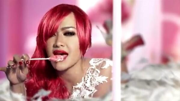 juliaperrez's tweet photo. Thanks so much for support RT @TwitSURABAYA: #HCNews Aku Rapopo - @juliaperrez http://t.co/oBqnhDiNhj http://t.co/fBEZ3yyrzj
