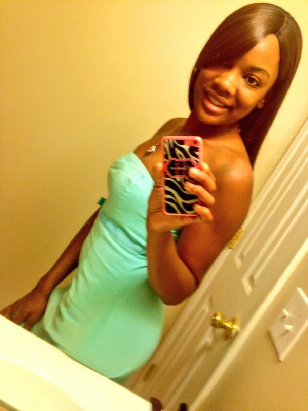 LadyxRissa's tweet photo. β@DJayMS: #quotethiswithyour Easter Outfit ππβ http://t.co/OCaKg6a8Bt